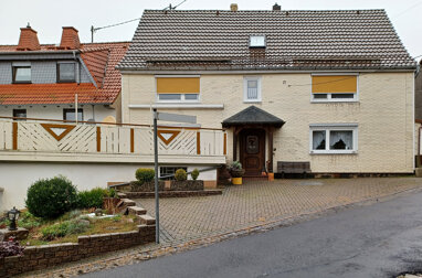 Einfamilienhaus zum Kauf 149.000 € 6 Zimmer 221 m² 771 m² Grundstück Volkartshain Grebenhain 36355