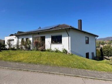 Einfamilienhaus zum Kauf 299.000 € 9 Zimmer 185 m² 728 m² Grundstück Fichtenweg 4 Alsweiler Marpingen 66646