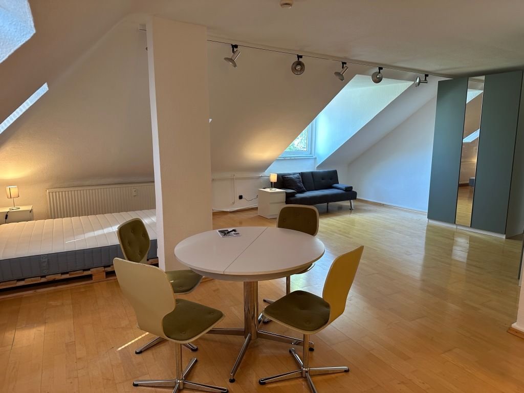 Wohnung zur Miete Wohnen auf Zeit 1.190 € 1 Zimmer 45 m²<br/>Wohnfläche 01.03.2025<br/>Verfügbarkeit Elkenbachstraße Nordend - Ost Frankfurt am Main 60316