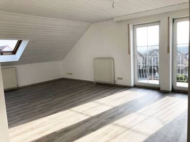 Wohnung zur Miete 700 € 3 Zimmer 91 m² 1. Geschoss frei ab 01.08.2025 Ettmannsdorf Schwandorf 92421