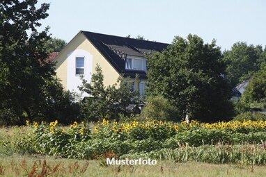 Mehrfamilienhaus zum Kauf Zwangsversteigerung 55.000 € 6 Zimmer 136 m² 796 m² Grundstück Ludwigsstadt Ludwigsstadt 96337