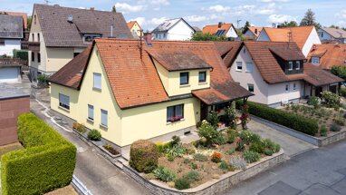 Einfamilienhaus zum Kauf 380.000 € 9 Zimmer 195 m² 391 m² Grundstück Kirchheim Kirchheim 97268