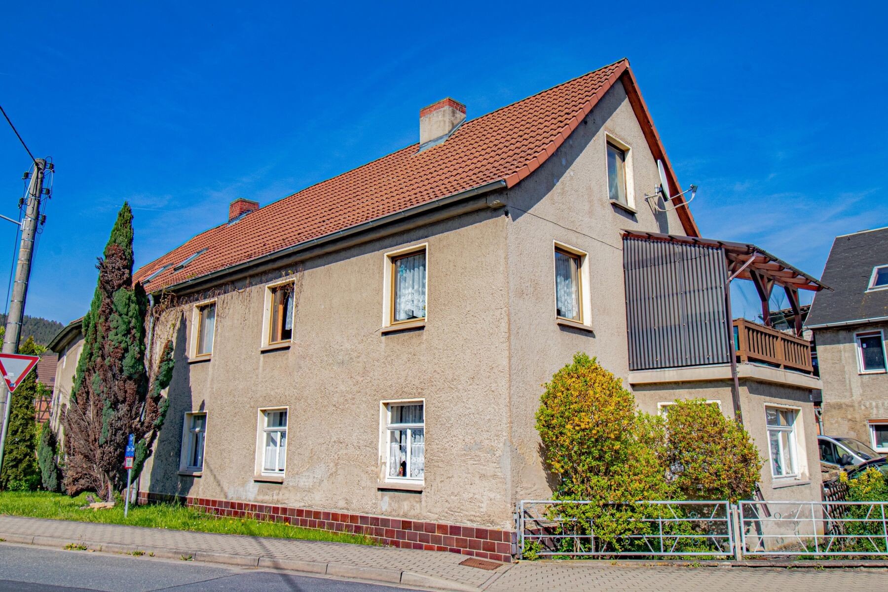 Einfamilienhaus zum Kauf 85.000 € 10 Zimmer 140 m²<br/>Wohnfläche 326 m²<br/>Grundstück Saalfelder Straße 50 Kaulsdorf Kaulsdorf 07338