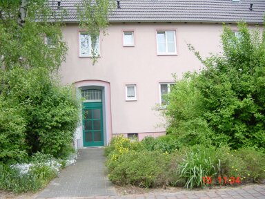 Wohnung zur Miete 268 € 2 Zimmer 44,4 m² EG frei ab sofort Carl-F.-Wiesike-Str. 19 Plaue Brandenburg-Plaue 14774