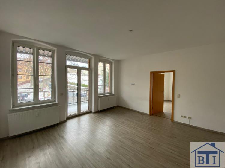 Wohnung zum Kauf 42.500 € 2 Zimmer 58,5 m²<br/>Wohnfläche 1. Stock<br/>Geschoss Auerbach Auerbach 08209