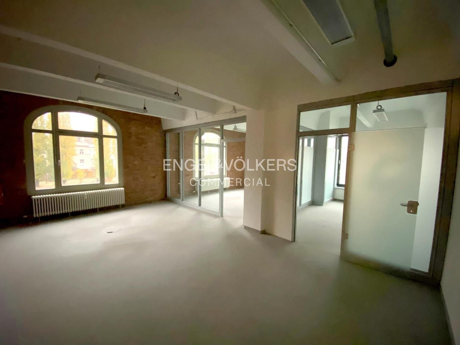 Büro-/Praxisfläche zur Miete 32 € 370 m²<br/>Bürofläche ab 370 m²<br/>Teilbarkeit Kreuzberg Berlin 10245