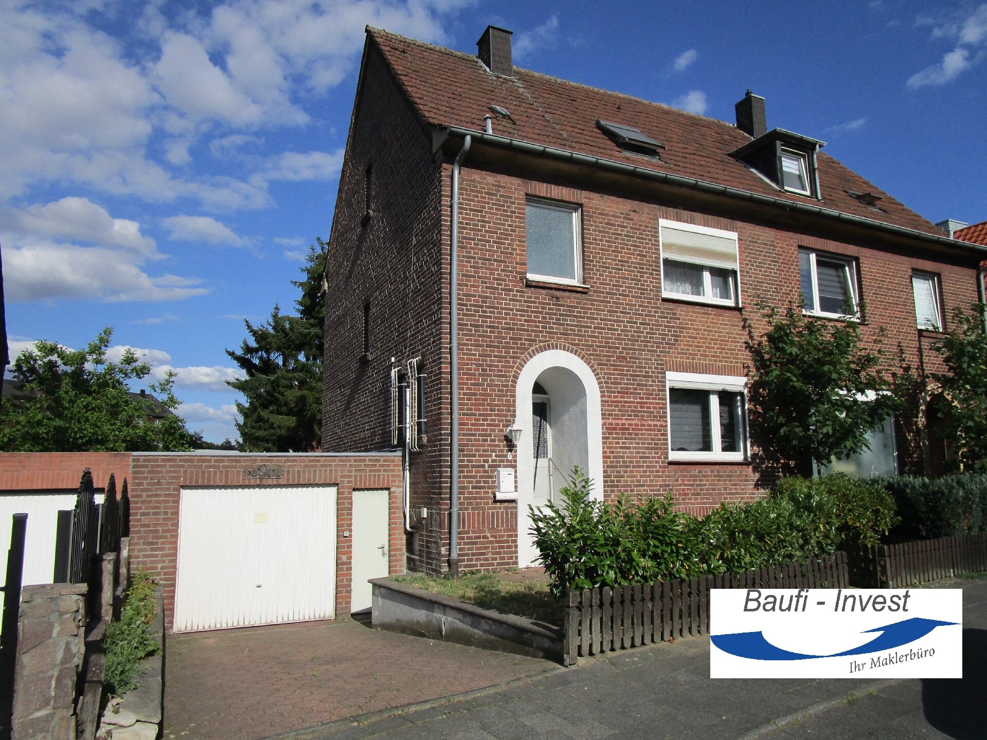 Doppelhaushälfte zum Kauf 249.800 € 6 Zimmer 150,1 m²<br/>Wohnfläche 259 m²<br/>Grundstück 01.12.2024<br/>Verfügbarkeit Wesel Wesel 46483