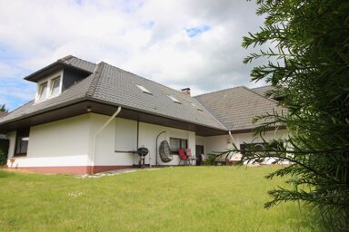 Haus zum Kauf 1.699.900 € 7 Zimmer 315 m² frei ab sofort Rellingen 25462