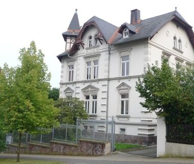Wohnung zur Miete 651 € 4 Zimmer 127,9 m² Rudolf-Breitscheid-Str. 13 Meerane Meerane 08393