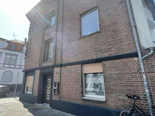 Wohnung zur Miete 400 € 4 Zimmer 101 m² 2. Geschoss Kyffhäuser Sr. 17 Stadtmitte Mönchengladbach 41061