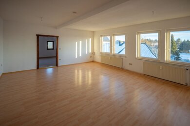 Wohnung zur Miete 480 € 3,5 Zimmer 96 m² frei ab sofort Großbreitenbach 98701