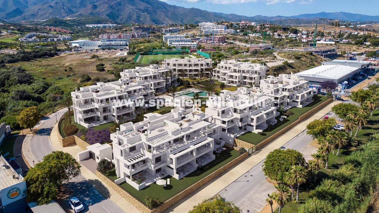 Terrassenwohnung zum Kauf provisionsfrei 450.000 € 4 Zimmer 87,8 m²<br/>Wohnfläche 01.04.2026<br/>Verfügbarkeit Estepona 29693