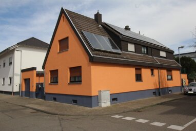 Mehrfamilienhaus zum Kauf 549.000 € 5 Zimmer 180 m² 303 m² Grundstück Kirrlach Waghäusel 68753