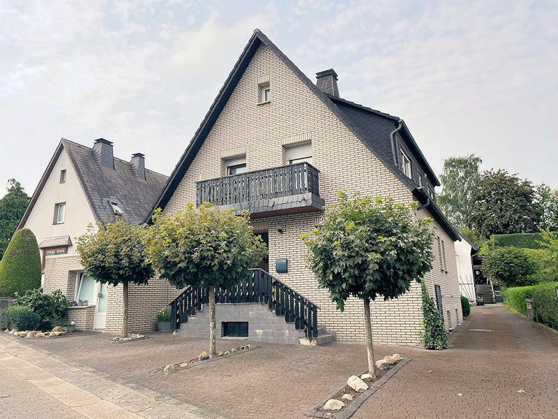 Mehrfamilienhaus zum Kauf 225.000 € 8 Zimmer 181 m²<br/>Wohnfläche 512 m²<br/>Grundstück Warstein Warstein 59581