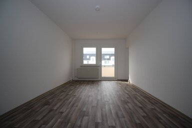 Wohnung zur Miete 308,77 € 3 Zimmer 57,2 m² 2. Geschoss frei ab sofort Heinestraße 3 Syrau Rosenbach/Vogtland 08548