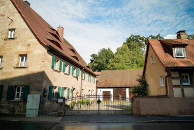 Haus zum Kauf 720.000 € 8 Zimmer 218 m² 1.440 m² Grundstück Roßtal Roßtal 90574