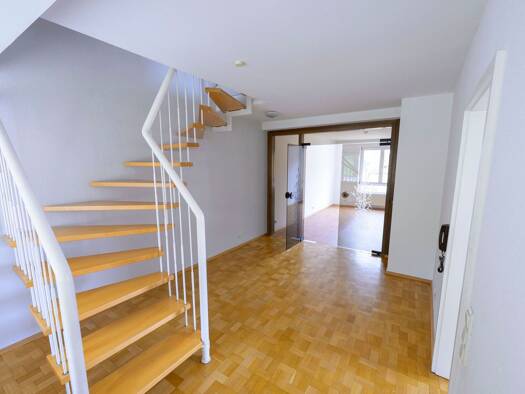 Maisonette zur Miete 1.115 € 4 Zimmer 135 m² Geschoss 1/4 frei ab sofort Herzogenaurach 91074