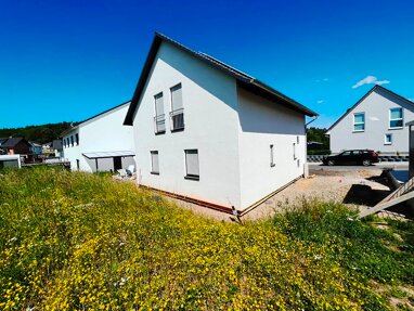 Einfamilienhaus zum Kauf 359.000 € 4 Zimmer 130 m² 389 m² Grundstück Bad Hersfeld Bad Hersfeld 36251