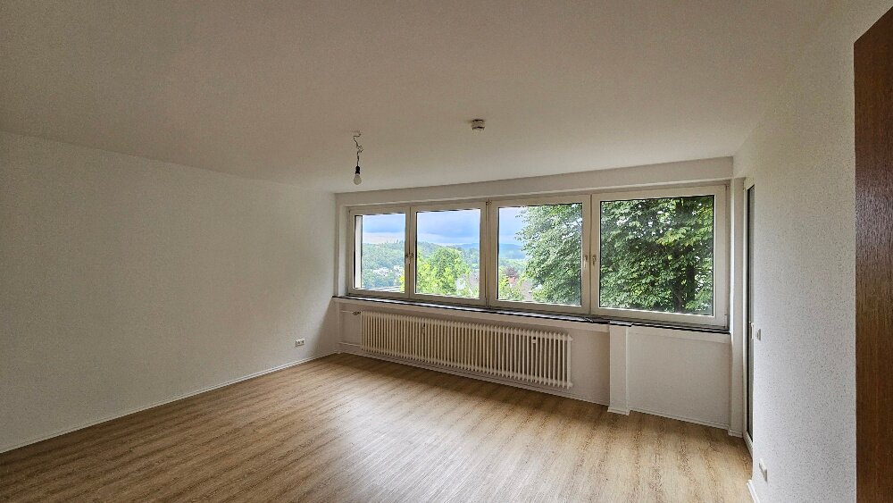 Wohnung zur Miete 559 € 3 Zimmer 69,4 m²<br/>Wohnfläche 2. Stock<br/>Geschoss 01.08.2024<br/>Verfügbarkeit Hardenbergstr. 1 (Alt-) Siegen - Giersberg Siegen 57072