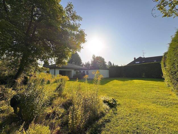 Bungalow zum Kauf 1.150.000 € 10 Zimmer 365 m² 1.675 m² Grundstück frei ab sofort Oberfürberg Fürth 90768