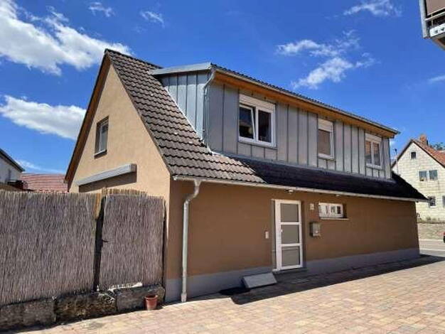 Einfamilienhaus zur Miete 1.350 € 4,5 Zimmer 141 m² 150 m² Grundstück Hauptstraße 30 Unterpleichfeld Unterpleichfeld 97294
