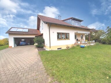 Mehrfamilienhaus zum Kauf 395.000 € 6 Zimmer 169,2 m² 920 m² Grundstück frei ab 01.12.2024 Albertshofen Velburg 92355