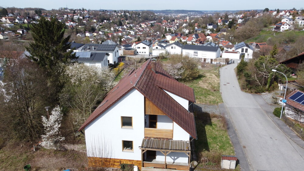 Einfamilienhaus zum Kauf 799.000 € 7 Zimmer 172 m²<br/>Wohnfläche 907 m²<br/>Grundstück Achdorf Landshut / Achdorf 84036