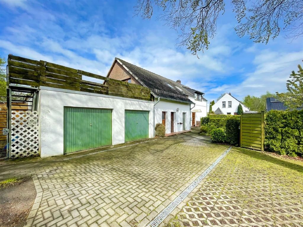 Einfamilienhaus zum Kauf 279.000 € 7 Zimmer 208 m²<br/>Wohnfläche 1.157 m²<br/>Grundstück Aumund - Hammersbeck Bremen 28755