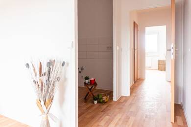 Wohnung zur Miete 262 € 2 Zimmer 41,8 m² 3. Geschoss frei ab 01.09.2025 Paul-Bertz-Str. 46 Helbersdorf 613 Chemnitz 09120