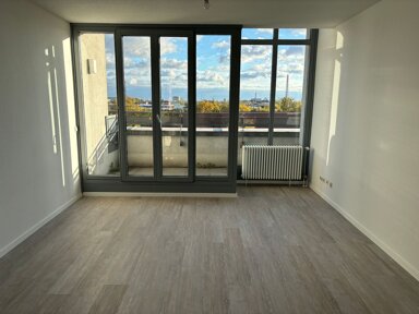 Wohnung zur Miete 839 € 2 Zimmer 58,5 m² 6. Geschoss frei ab sofort Landsberger Allee 217H Alt-Hohenschönhausen Berlin 13055