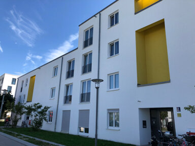 Wohnung zur Miete nur mit Wohnberechtigungsschein 741 € 3 Zimmer 74,9 m² 2. Geschoss frei ab 15.04.2025 Adolf-Hackenberg-Straße 10 Altperlach München 81737