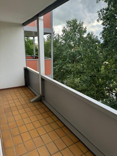 Wohnung zur Miete 590 € 2 Zimmer 60 m² 4. Geschoss frei ab sofort Albrecht-Dürer-Str. 1 Zirndorf Zirndorf 90513