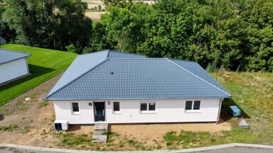 Bungalow zum Kauf provisionsfrei 449.500 € 4 Zimmer 129 m² 1.830 m² Grundstück Auenblick 30 C Naumburg Naumburg (Saale) 06618