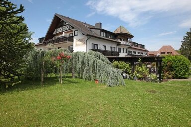 Hotel zum Kauf 4.200.000 € 66 Zimmer 4.812 m² Grundstück Mengen Schallstadt 79227