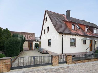 Doppelhaushälfte zum Kauf 222.000 € 5 Zimmer 114 m² 325 m² Grundstück Gochsheim Gochsheim 97469