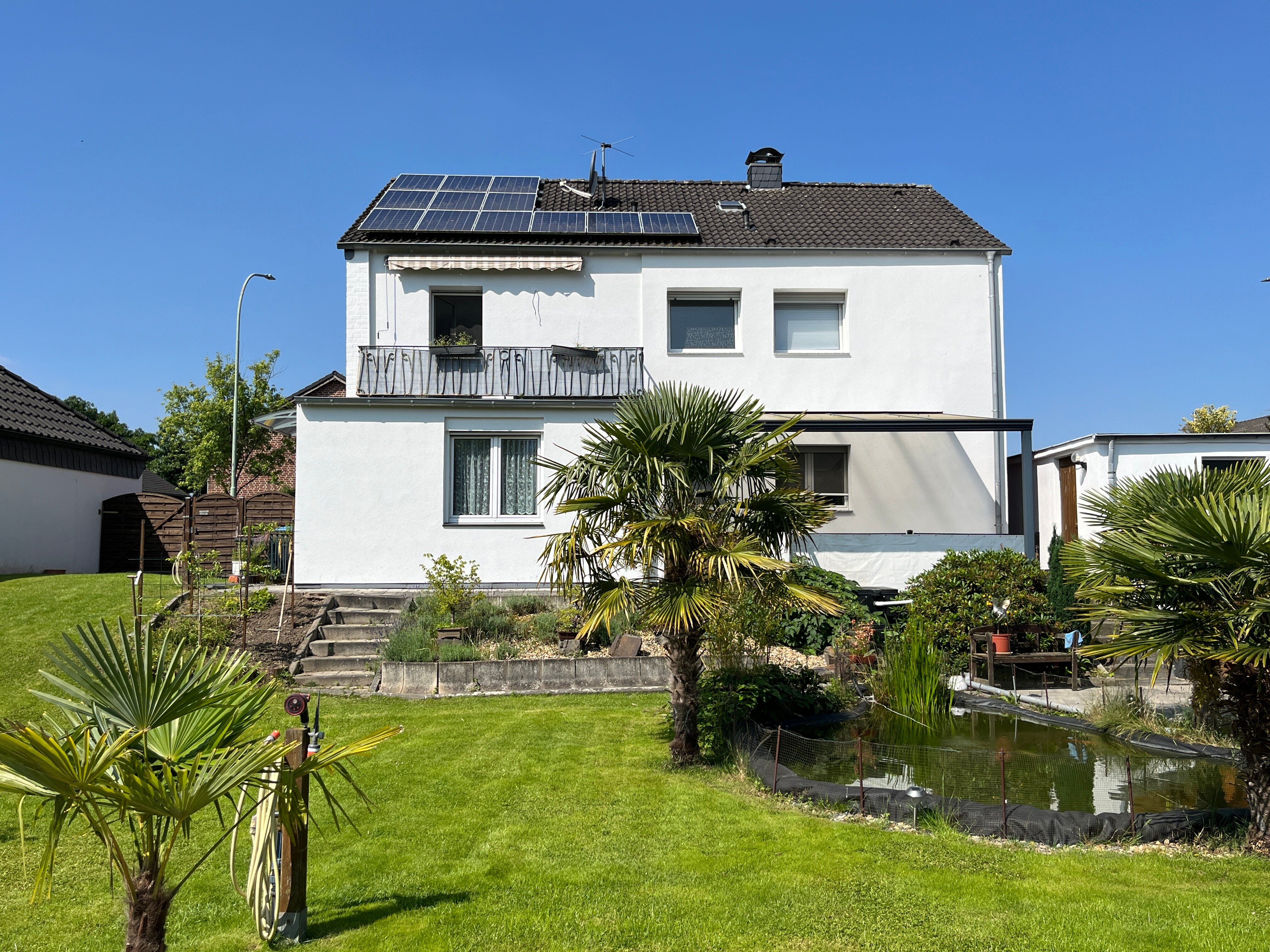 Mehrfamilienhaus zum Kauf 538.000 € 6 Zimmer 153 m²<br/>Wohnfläche 737 m²<br/>Grundstück 01.11.2024<br/>Verfügbarkeit Vluyn Neukirchen-Vluyn 47506