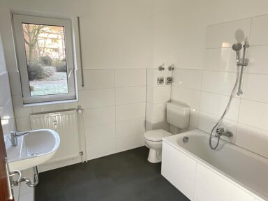 Wohnung zur Miete nur mit Wohnberechtigungsschein 379 € 2 Zimmer 63 m² EG Moerser Straße 12 Alt-Homberg Duisburg 47198