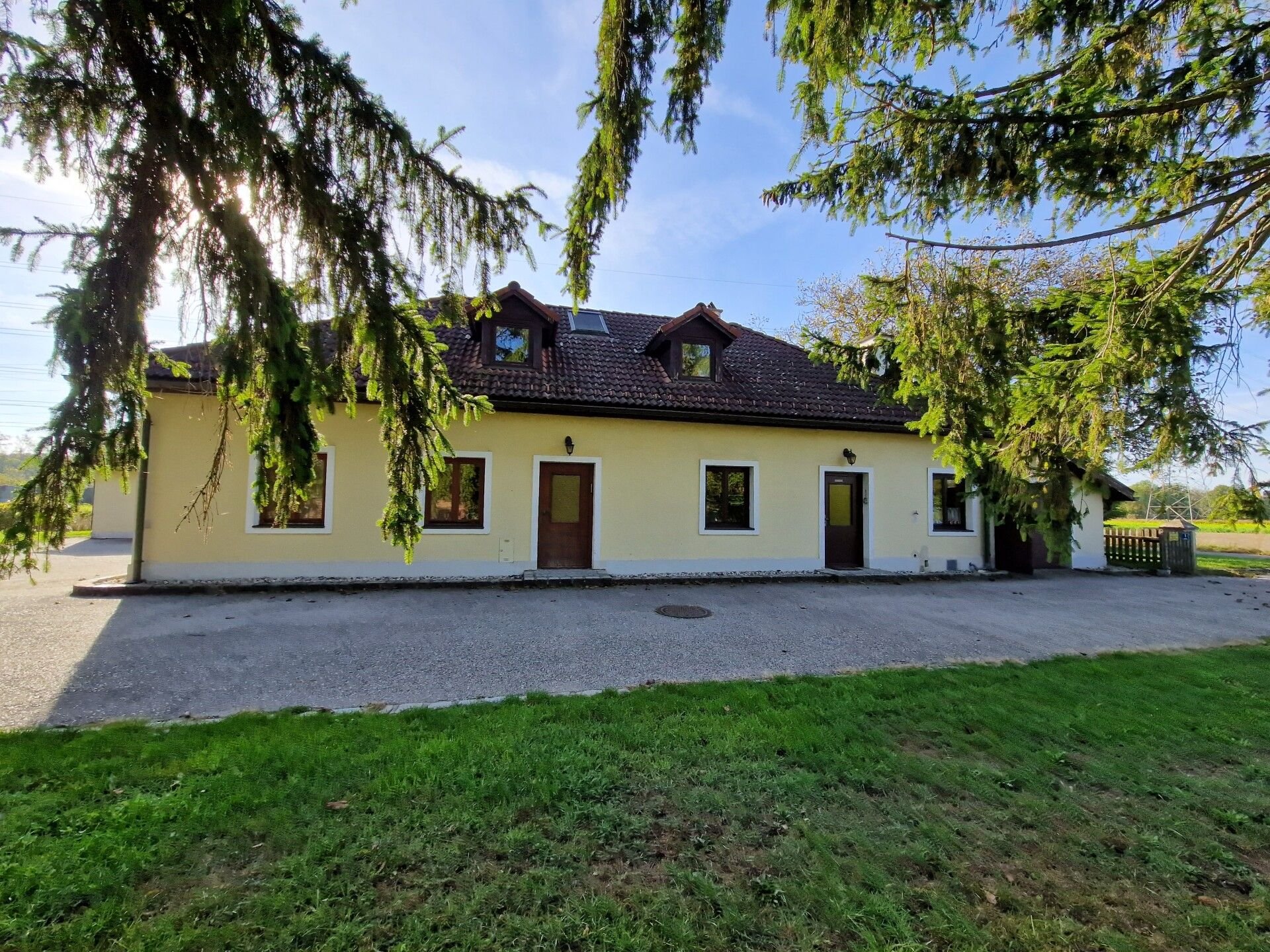 Einfamilienhaus zum Kauf 595.000 € 6 Zimmer 213,2 m²<br/>Wohnfläche 1.200 m²<br/>Grundstück Oberzögersdorf 2000