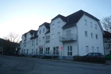 Wohnung zur Miete 300 € 2 Zimmer 45,2 m² 1. Geschoss frei ab sofort Postplatz 7a Plaue Plaue 99338