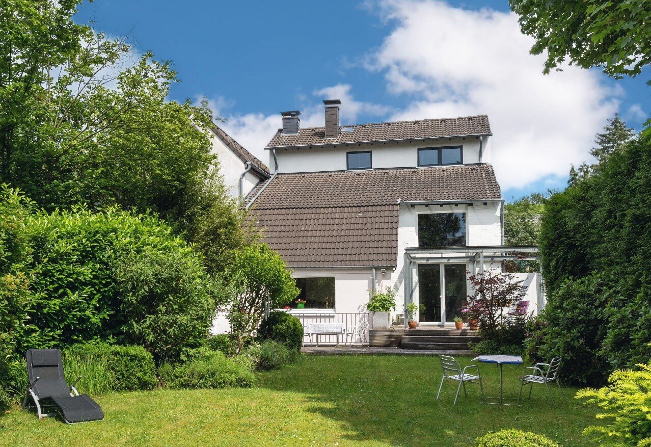 Einfamilienhaus zum Kauf 839.000 € 6 Zimmer 184 m²<br/>Wohnfläche 762 m²<br/>Grundstück 01.12.2024<br/>Verfügbarkeit Dünnwald Köln 51069