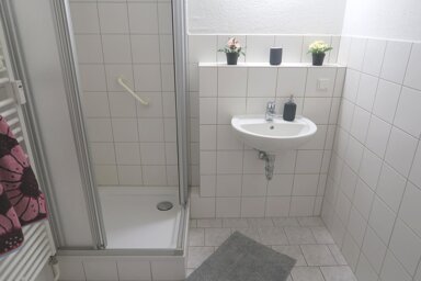 Wohnung zur Miete 412 € 2 Zimmer 48,2 m² 7. Geschoss Mainzer Straße 40 Rieth Erfurt 99089