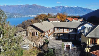 Einfamilienhaus zum Kauf 380.000 € 9 Zimmer 371 m² 2.090 m² Grundstück Tronzano 21010