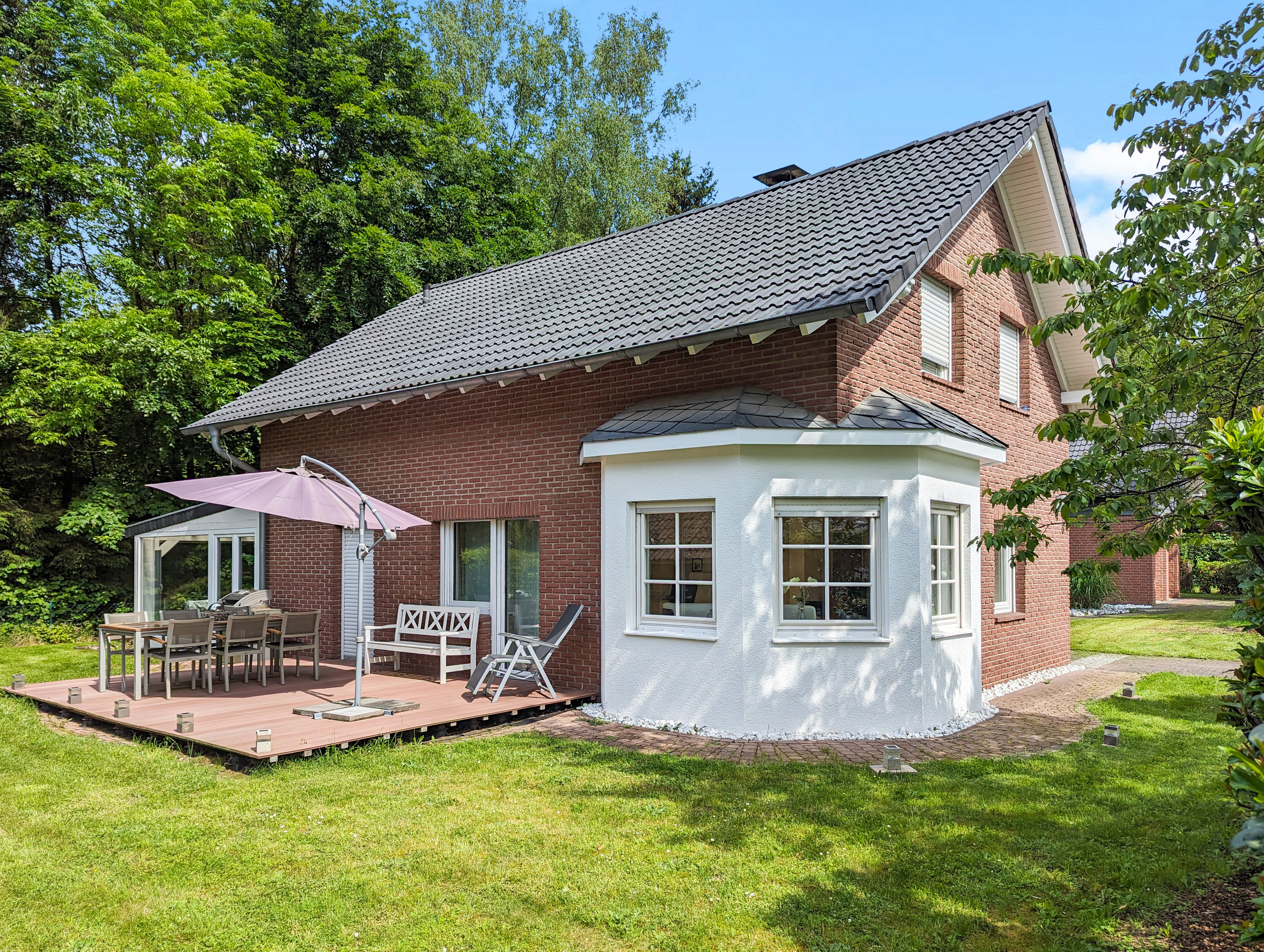 Einfamilienhaus zum Kauf 374.500 € 4 Zimmer 152,7 m²<br/>Wohnfläche 795 m²<br/>Grundstück Allenbach Hilchenbach 57271