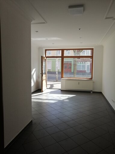 Wohnung zum Kauf 139.900 € 4 Zimmer 92 m² Erdgeschoss Halberstädter Str. 74 Wormser Platz Magdeburg / Sudenburg 39112