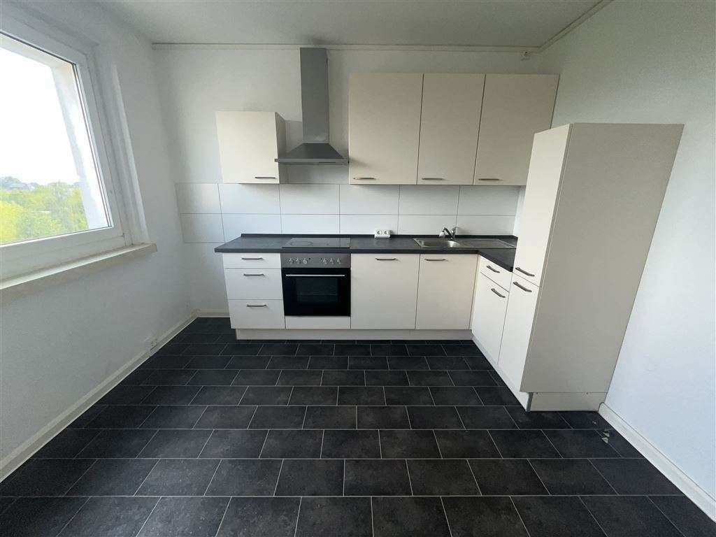 Wohnung zur Miete 600 € 5 Zimmer 124 m²<br/>Wohnfläche 4.<br/>Geschoss Ottendorfer Hang 38 Hainichen Hainichen 09661