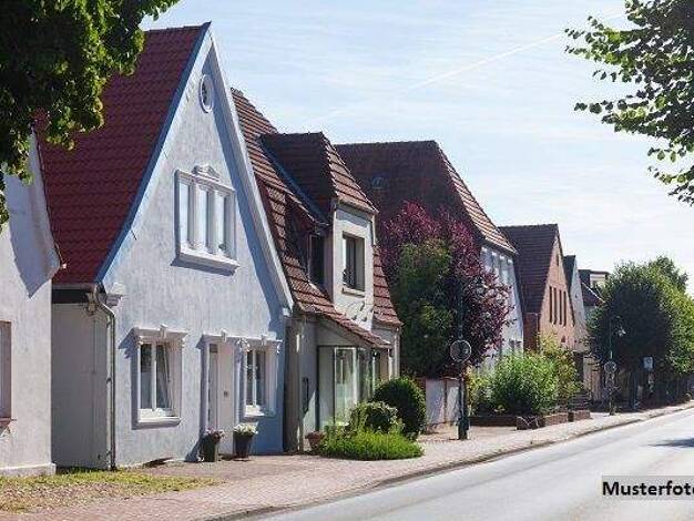 Einfamilienhaus zum Kauf 85.000 € 86 m² 826 m² Grundstück Larrelt Emden 26723