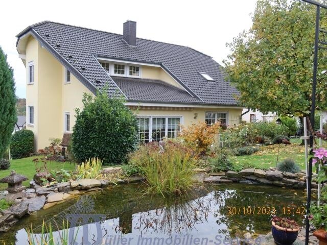 Einfamilienhaus zum Kauf 585.000 € 8 Zimmer 270 m²<br/>Wohnfläche 892 m²<br/>Grundstück ab sofort<br/>Verfügbarkeit Blieskastel Blieskastel 66440