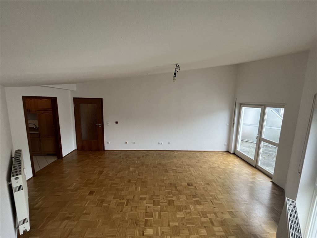 Wohnung zur Miete 780 € 2 Zimmer 67 m²<br/>Wohnfläche 1. Stock<br/>Geschoss Ab sofort<br/>Verfügbarkeit Eltingen Leonberg , Württ 71229