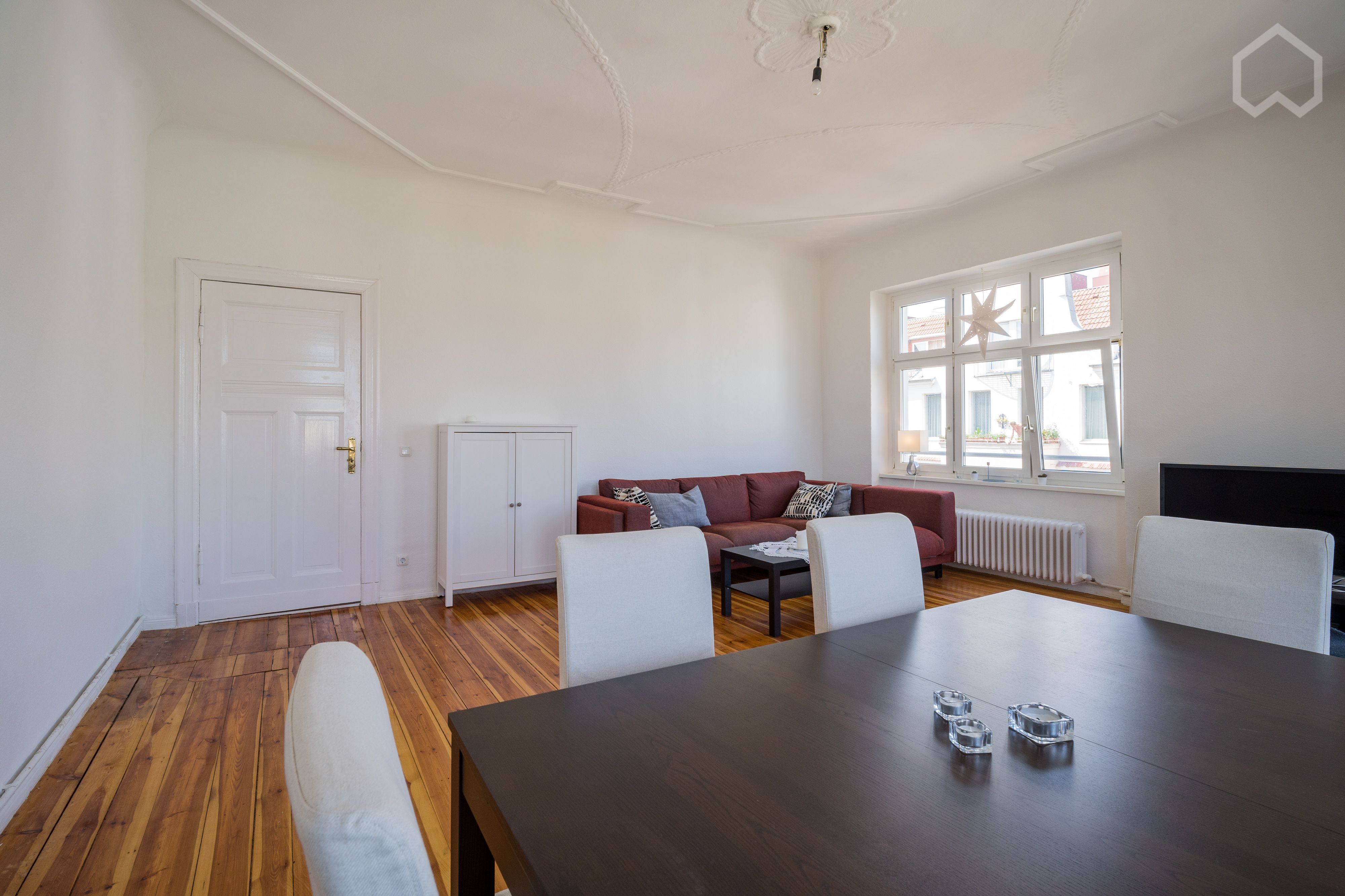 Wohnung zur Miete Wohnen auf Zeit 2.645 € 4 Zimmer 104 m²<br/>Wohnfläche Ab sofort<br/>Verfügbarkeit Neukölln Berlin 12051