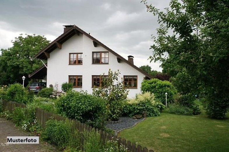 Mehrfamilienhaus zum Kauf 319.000 € 10 Zimmer 316 m² 541 m² Grundstück Kerpen Kerpen 54578